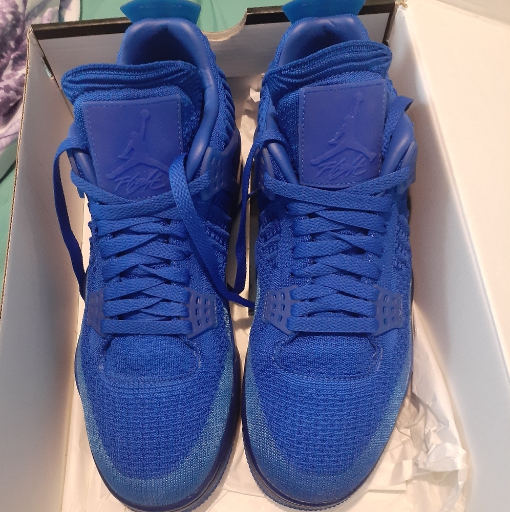 MENS SIZE 9 JORDAN 4 FLYKNIT ROYAL BLUE